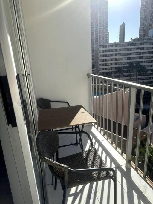 הונולולו Gem Of Waikiki At Inn On The Park מראה חיצוני תמונה