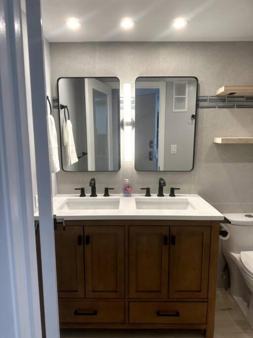 הונולולו Gem Of Waikiki At Inn On The Park מראה חיצוני תמונה