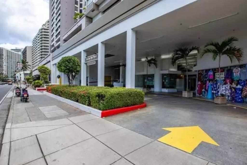הונולולו Gem Of Waikiki At Inn On The Park מראה חיצוני תמונה