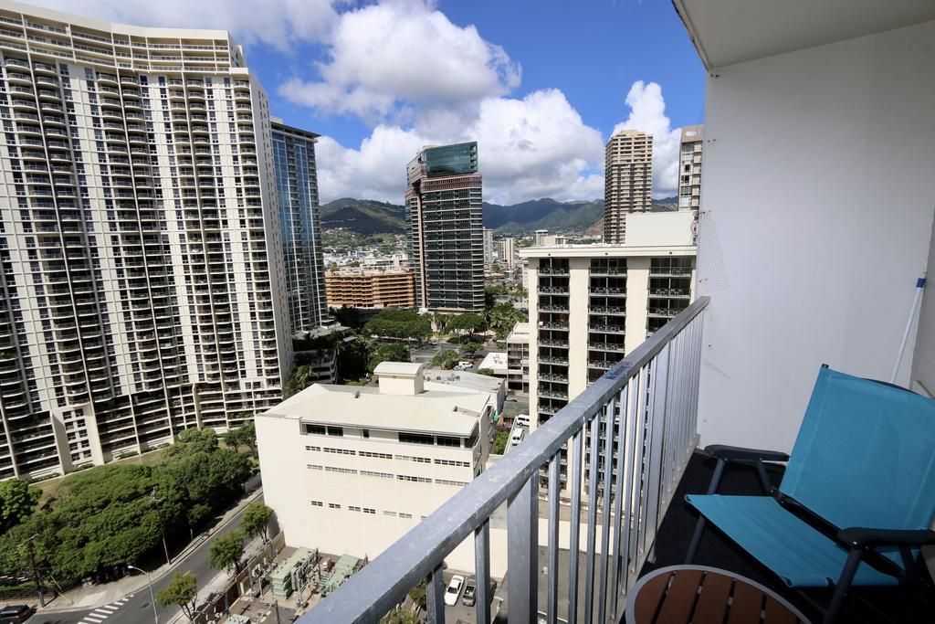 הונולולו Gem Of Waikiki At Inn On The Park מראה חיצוני תמונה